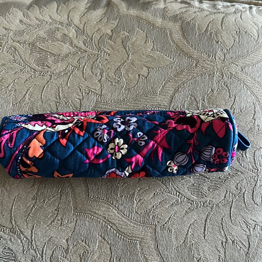 NWOT Vera Bradley Iconic 4-Piece Cosmetic Set - Picture 12 of 13